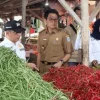 Jelang Natal dan Tahun Baru 2024 Pemkab OKU Selatan Pantau Kebutuhan Pokok di Pasar Saka Selabung