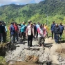 Wako Ahmadi Tinjau Jalan Ambruk di Kecamatan Kumun Debai
