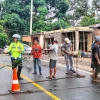 Sat Lantas Polres Tanggamus Lakukan Evakuasi Bus Study Tour Kecelakaan di Jalinbar Pekon Sedayu